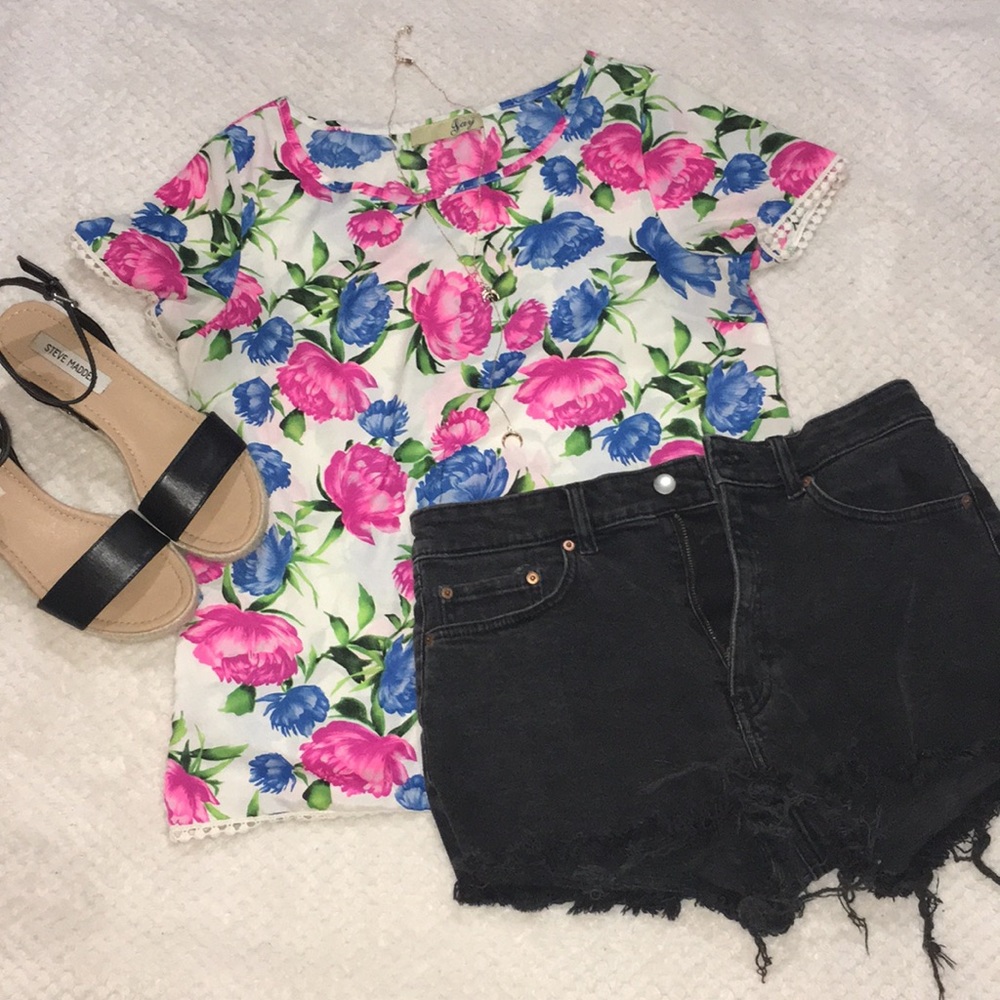 Floral top